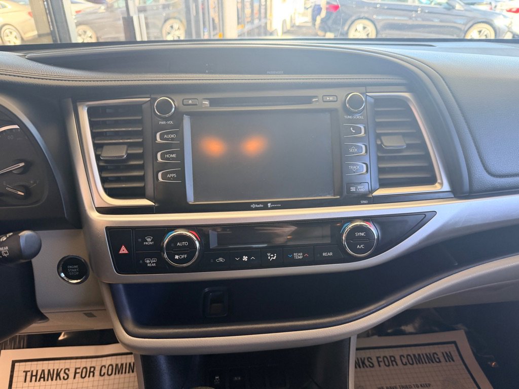 Used 2015 Toyota Highlander XLE image 13