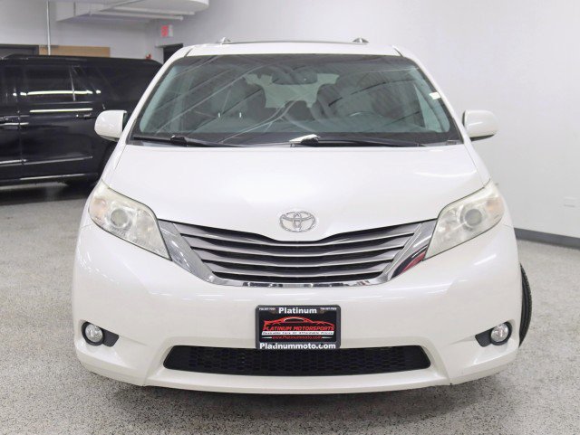 Used 2015 Toyota Sienna XLE w/ XLE Navigation Package image 6