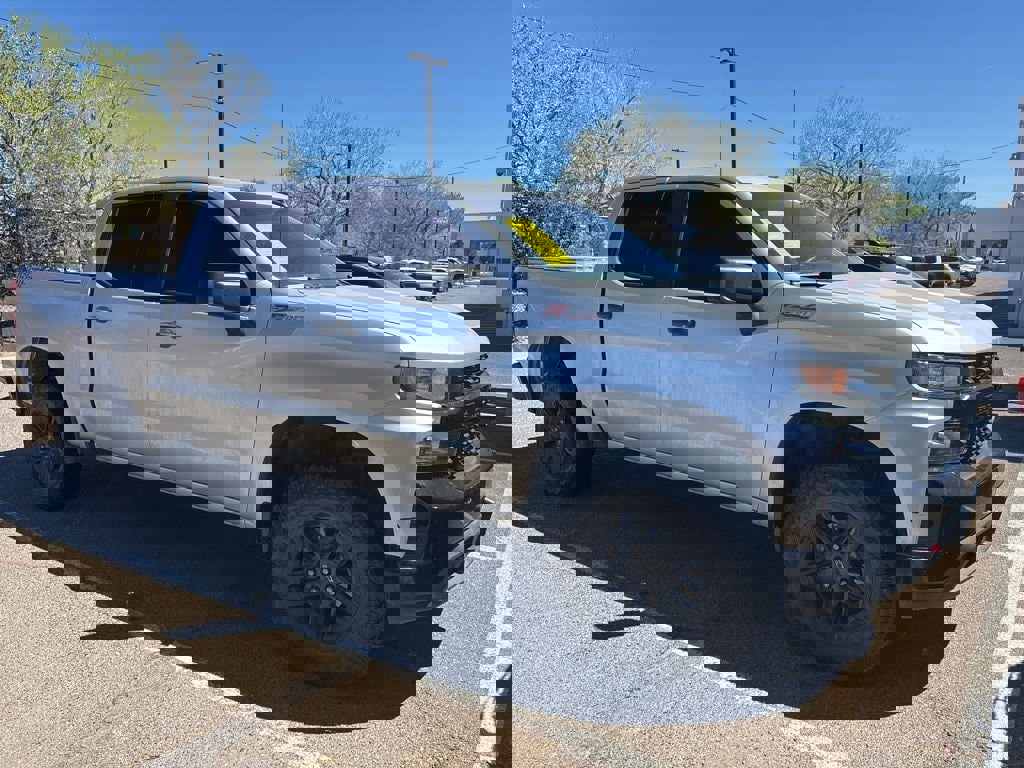 Used 2020 Chevrolet Silverado 1500 Custom Trail Boss w/ Custom Convenience Package image 8