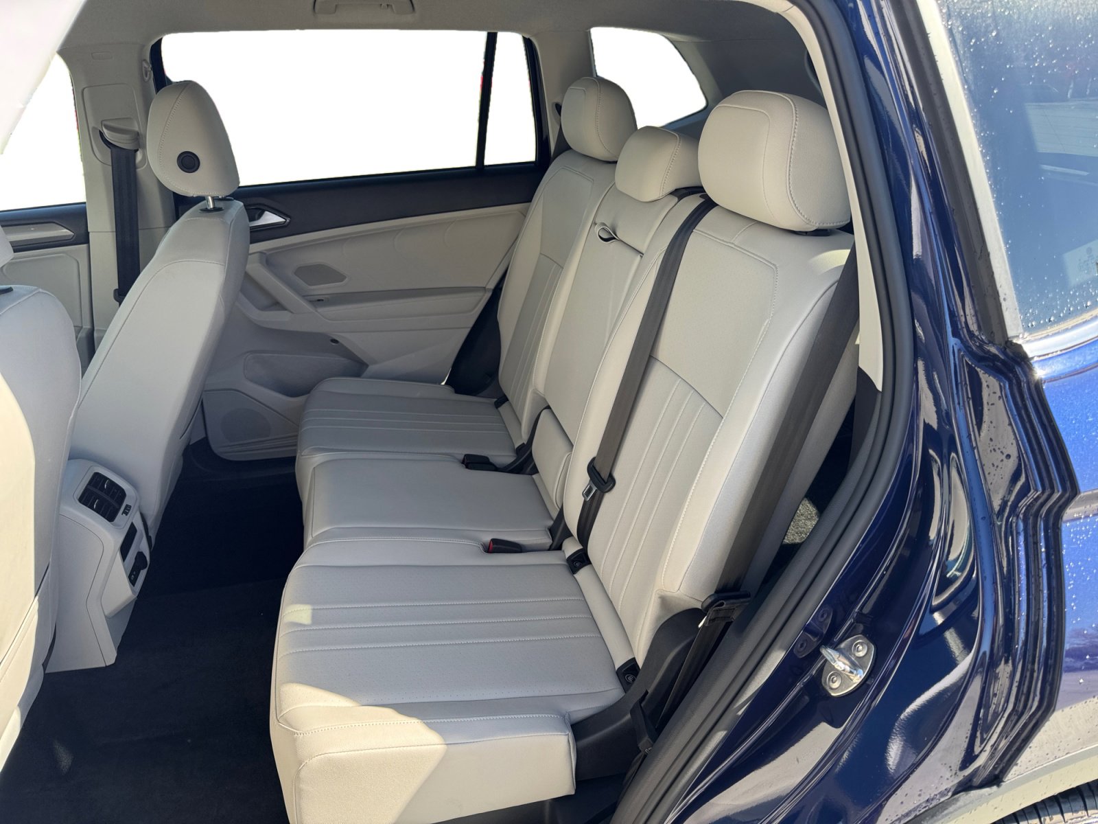 Certified 2022 Volkswagen Tiguan SE image 5