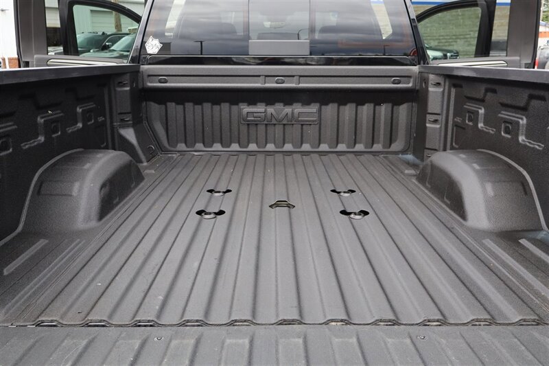 Used 2025 GMC Sierra 3500 AT4 w/ AT4 Premium Plus Package AWD/4WD image 43