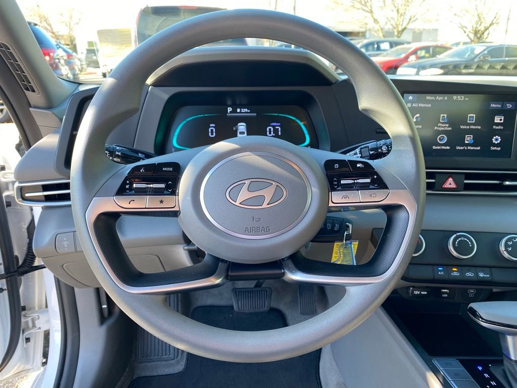 Certified 2024 Hyundai Elantra SE image 11