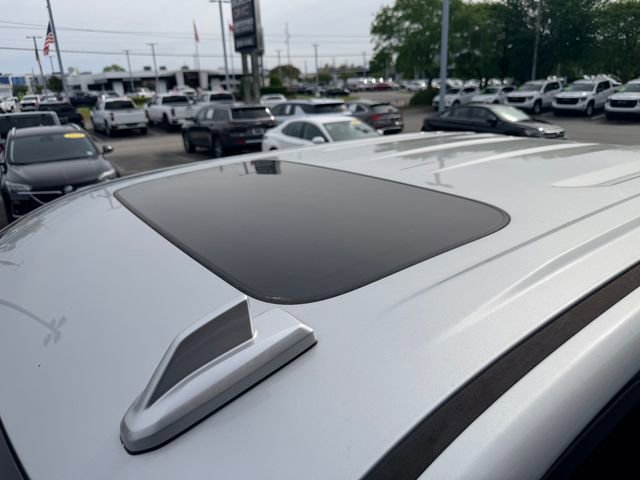 Used 2022 GMC Sierra 1500 AT4 w/ AT4 Preferred Package image 10