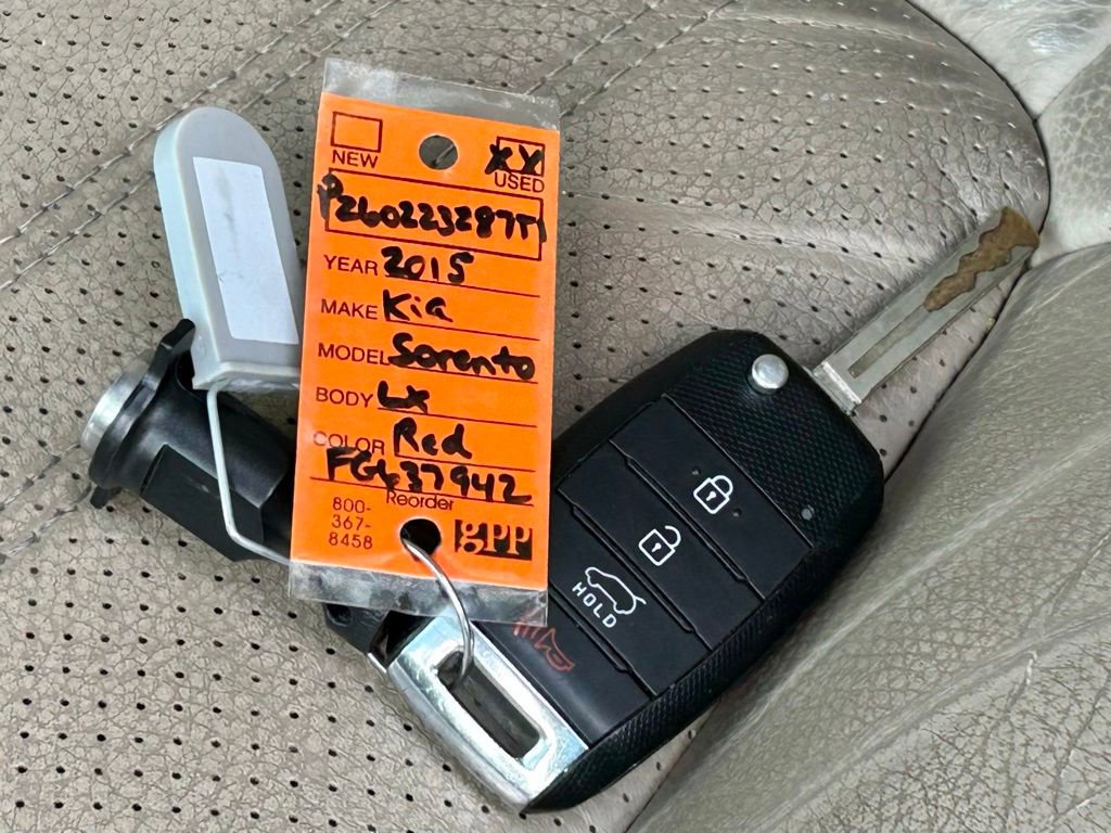 Used 2015 Kia Sorento LX image 50