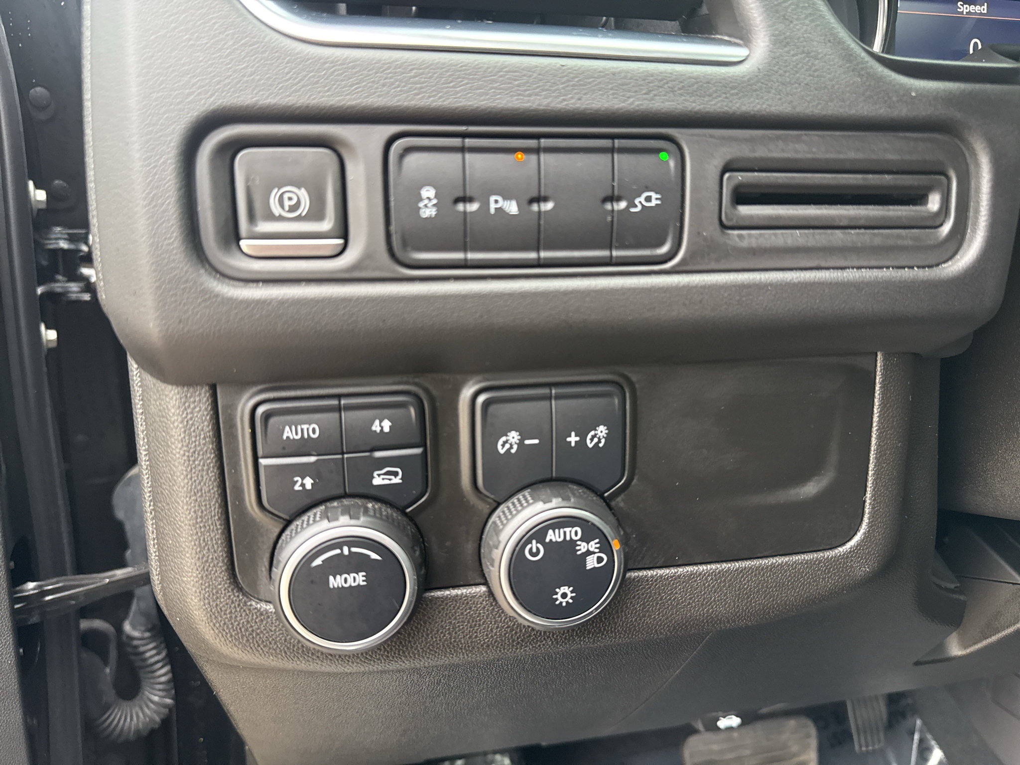 Used 2021 Chevrolet Tahoe LT AWD/4WD image 14
