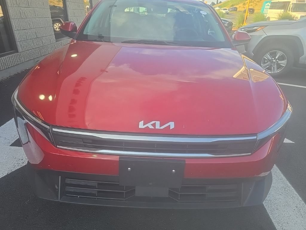 Used 2025 Kia K4 FWD image 2