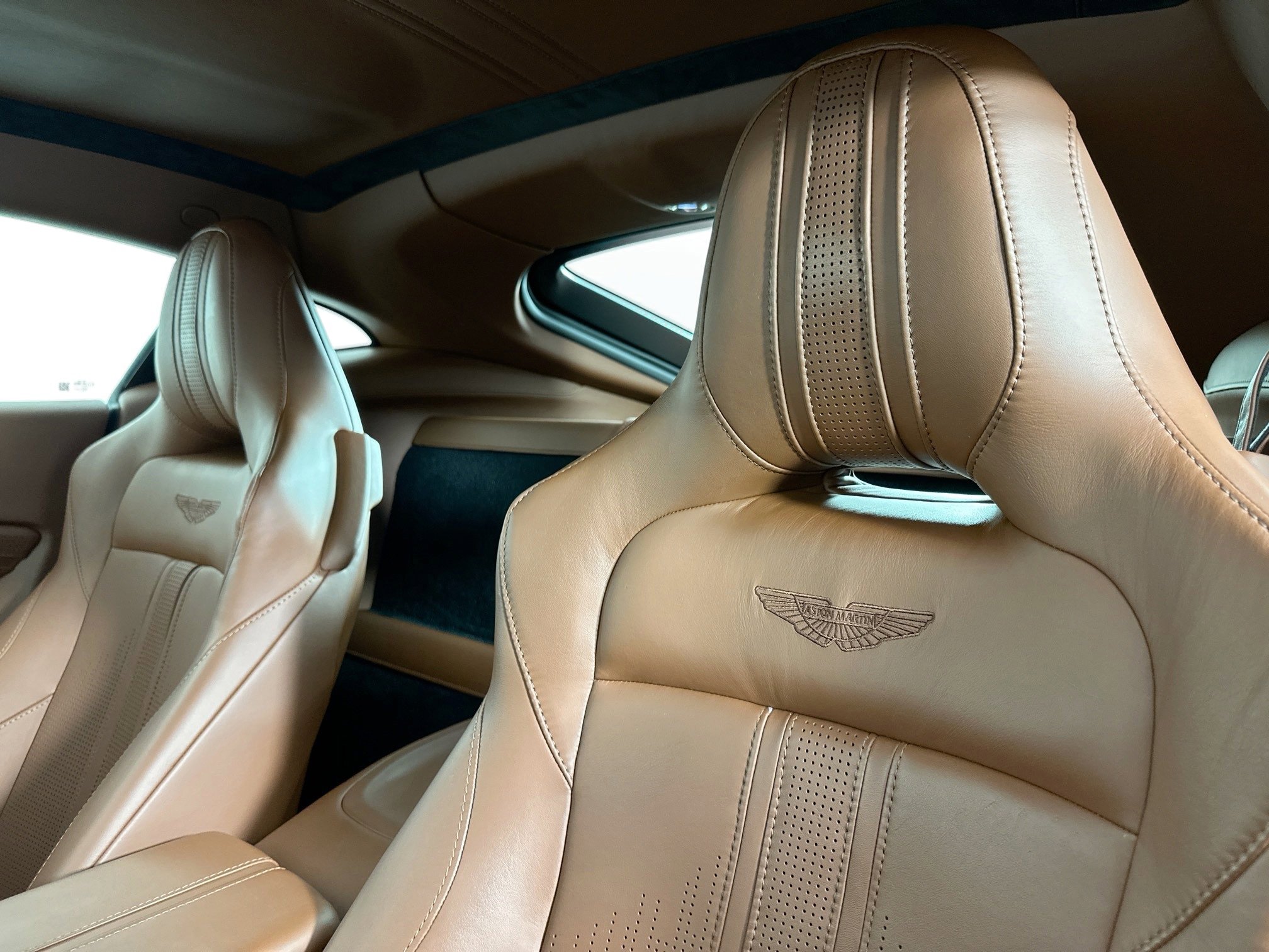 Used 2020 Aston Martin V8 Vantage Coupe image 5