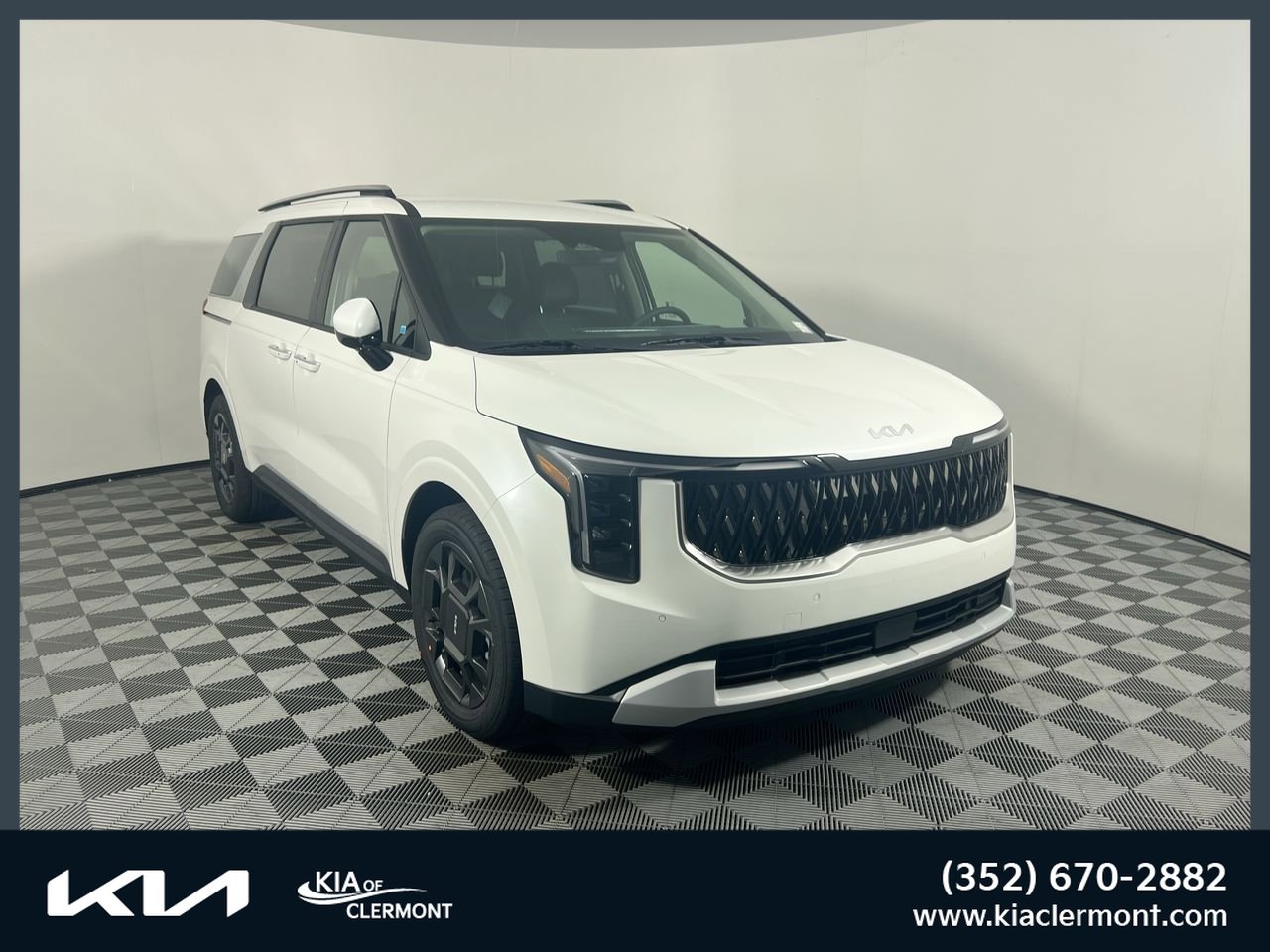 Certified 2025 Kia Carnival EX