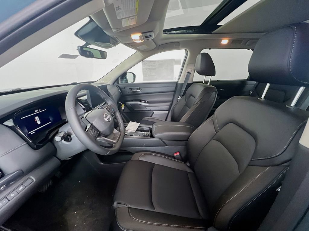 New 2026 Nissan Pathfinder SL image 18