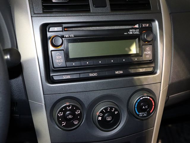 Used 2012 Toyota Corolla S image 18