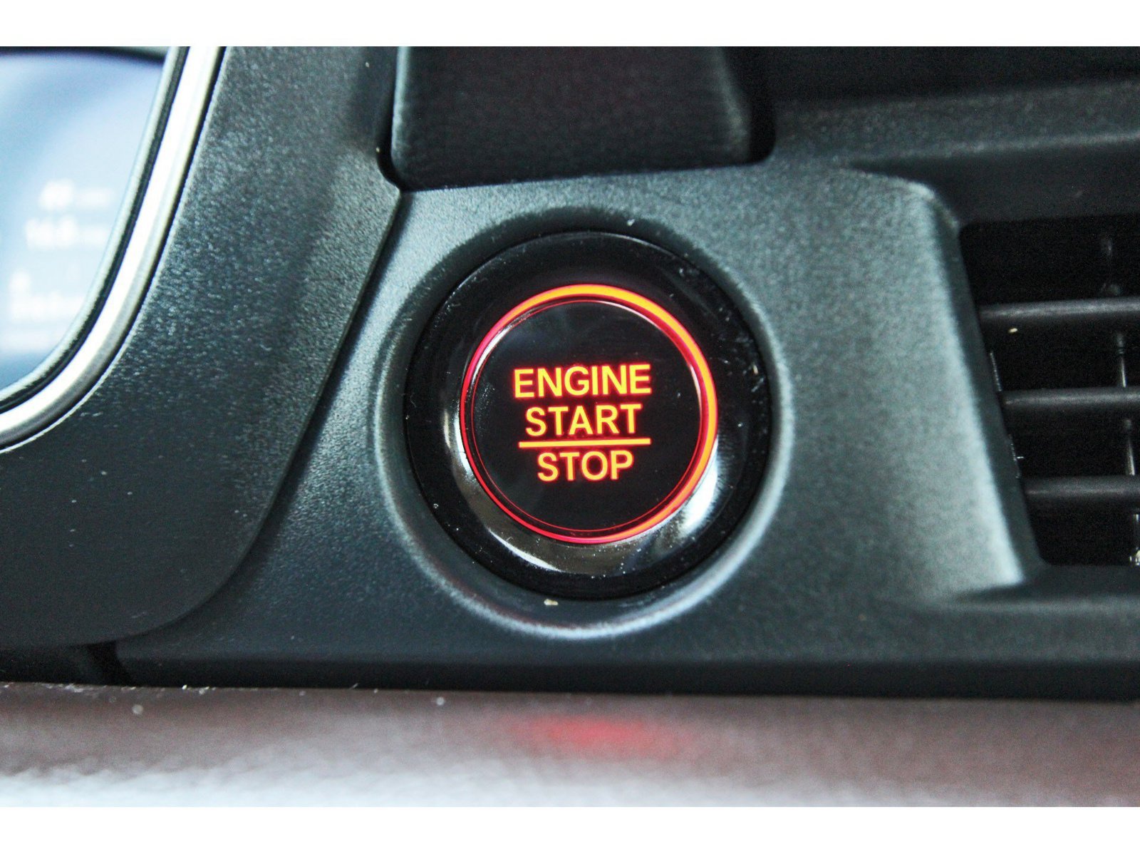 Used 2024 Honda Pilot Elite image 24
