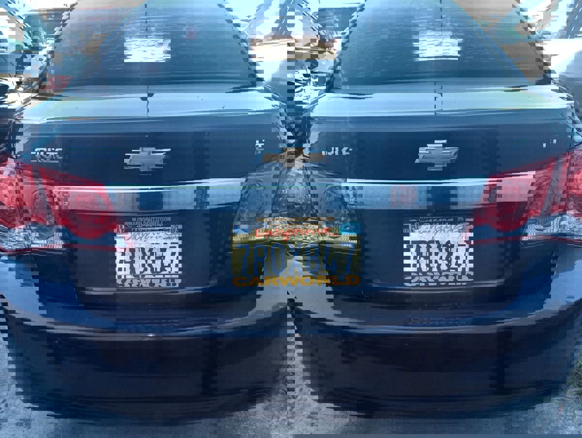 Used 2016 Chevrolet Cruze LT image 4