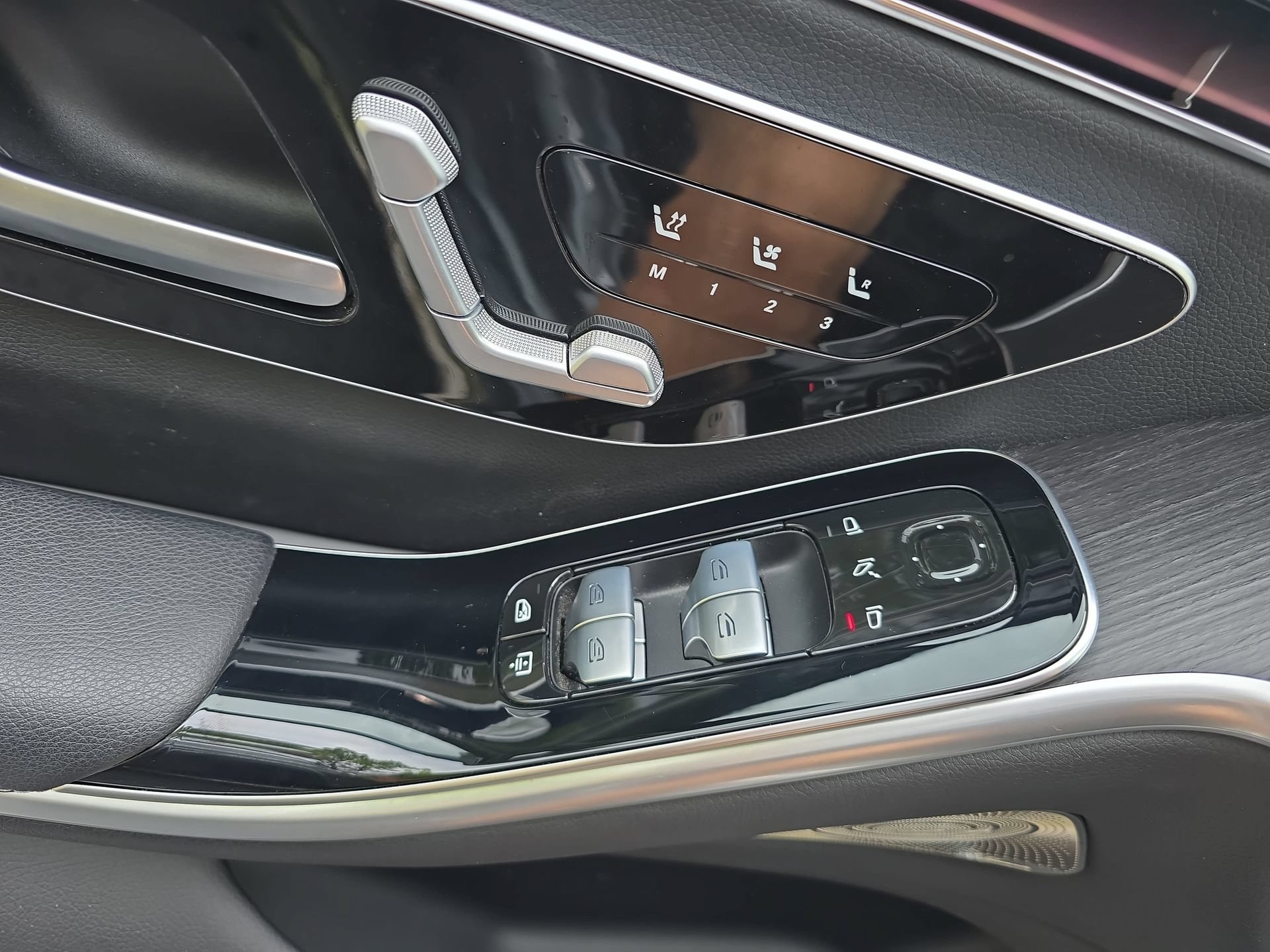 Certified 2023 Mercedes-Benz S 500 4MATIC image 27