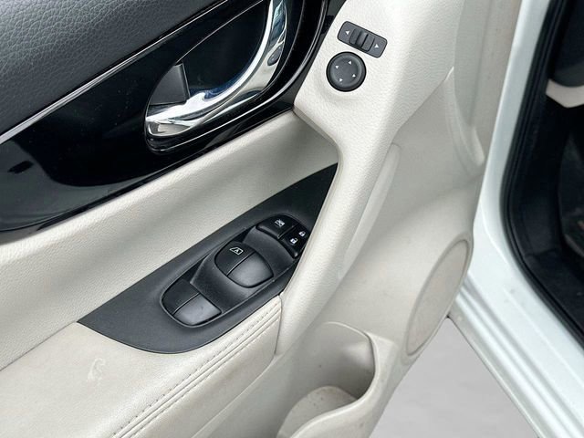 Used 2021 Nissan Rogue Sport SL image 12