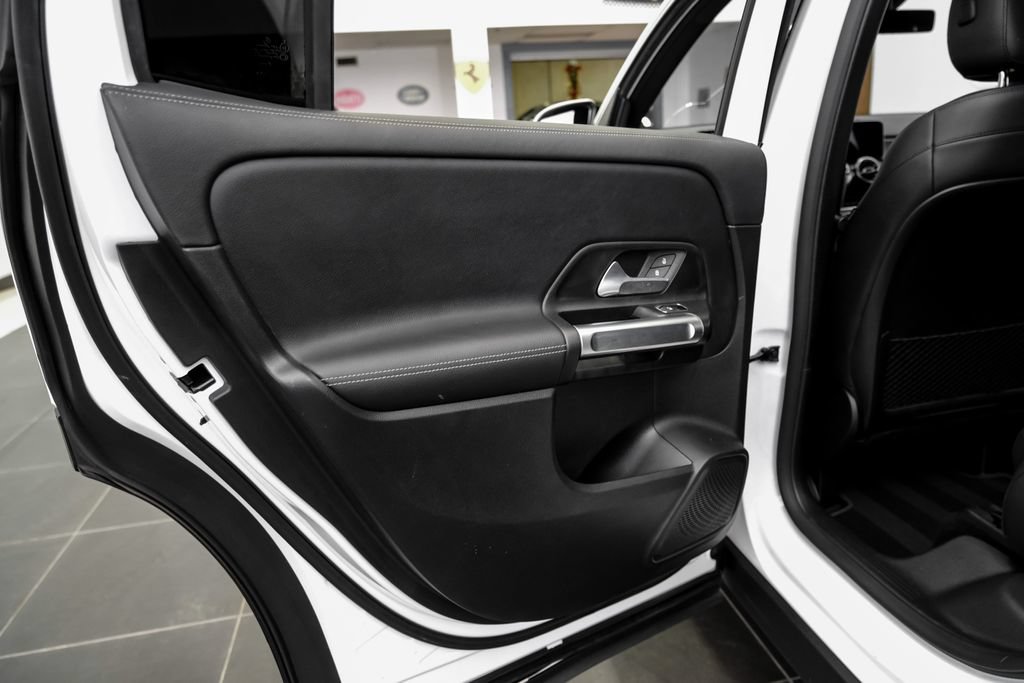 Used 2021 Mercedes-Benz GLB 250 w/ Premium Package image 50