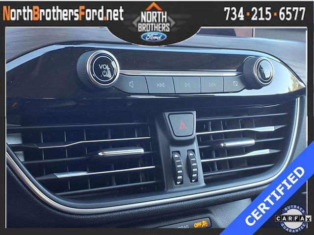 Used 2020 Ford Escape Titanium image 14