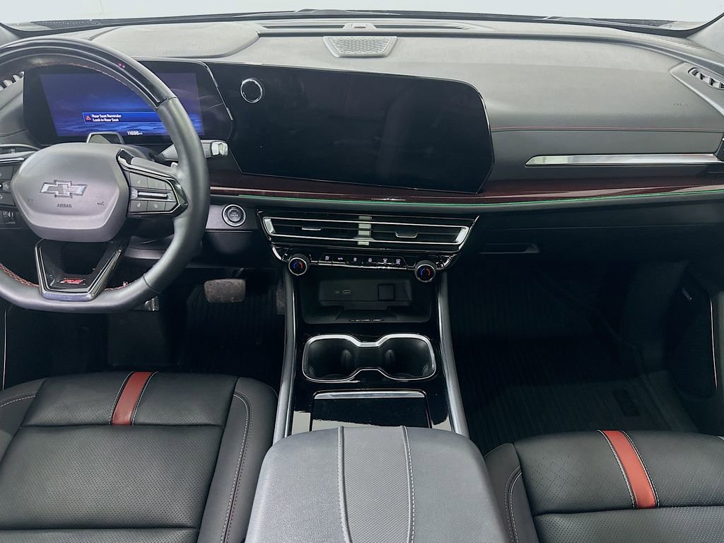 Used 2025 Chevrolet Traverse RS w/ LPO, Cargo Package image 18