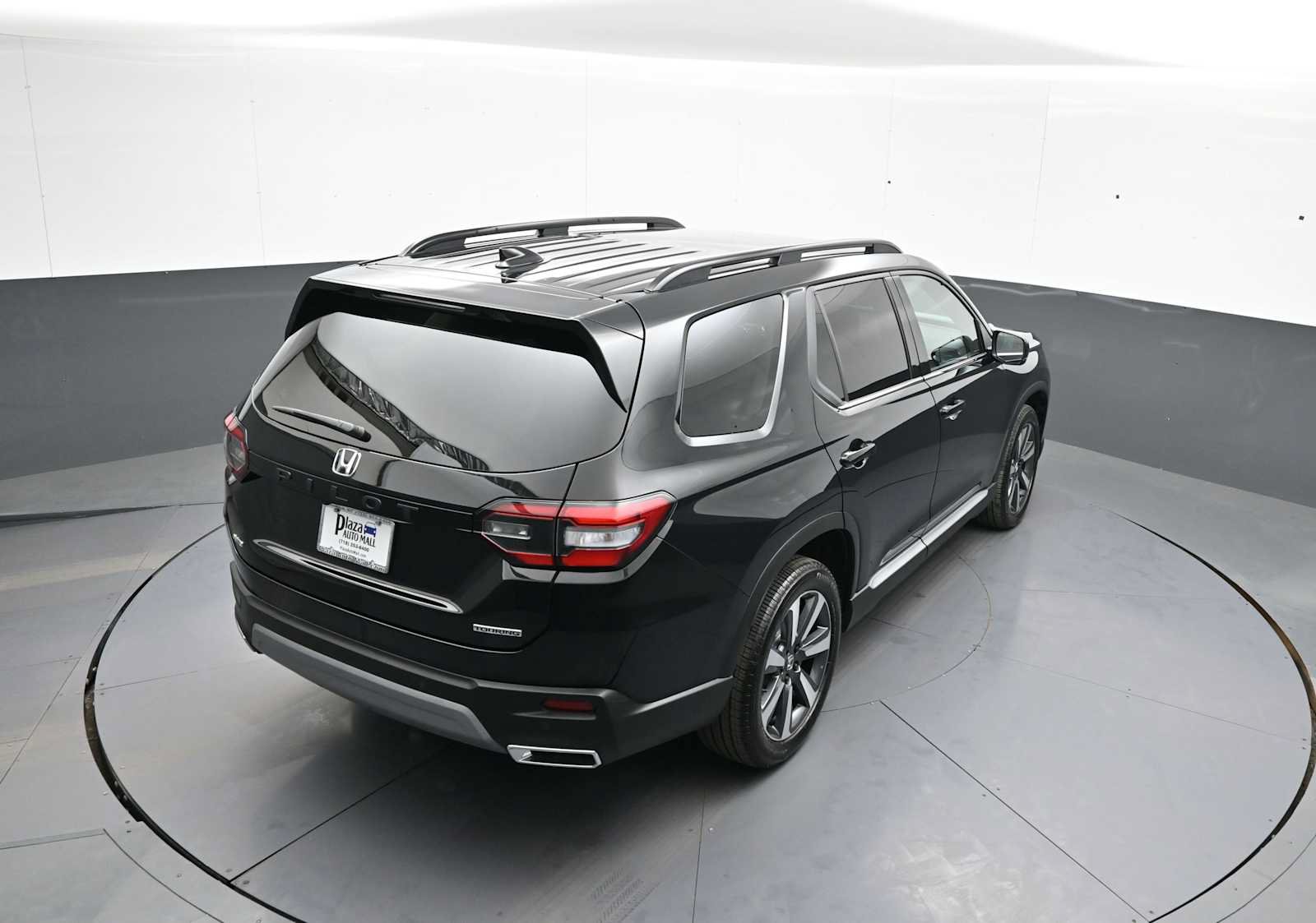 Certified 2025 Honda Pilot Touring image 41