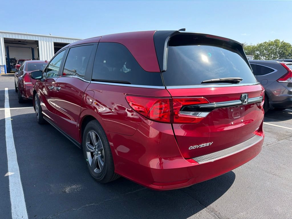 Used 2024 Honda Odyssey EX image 2