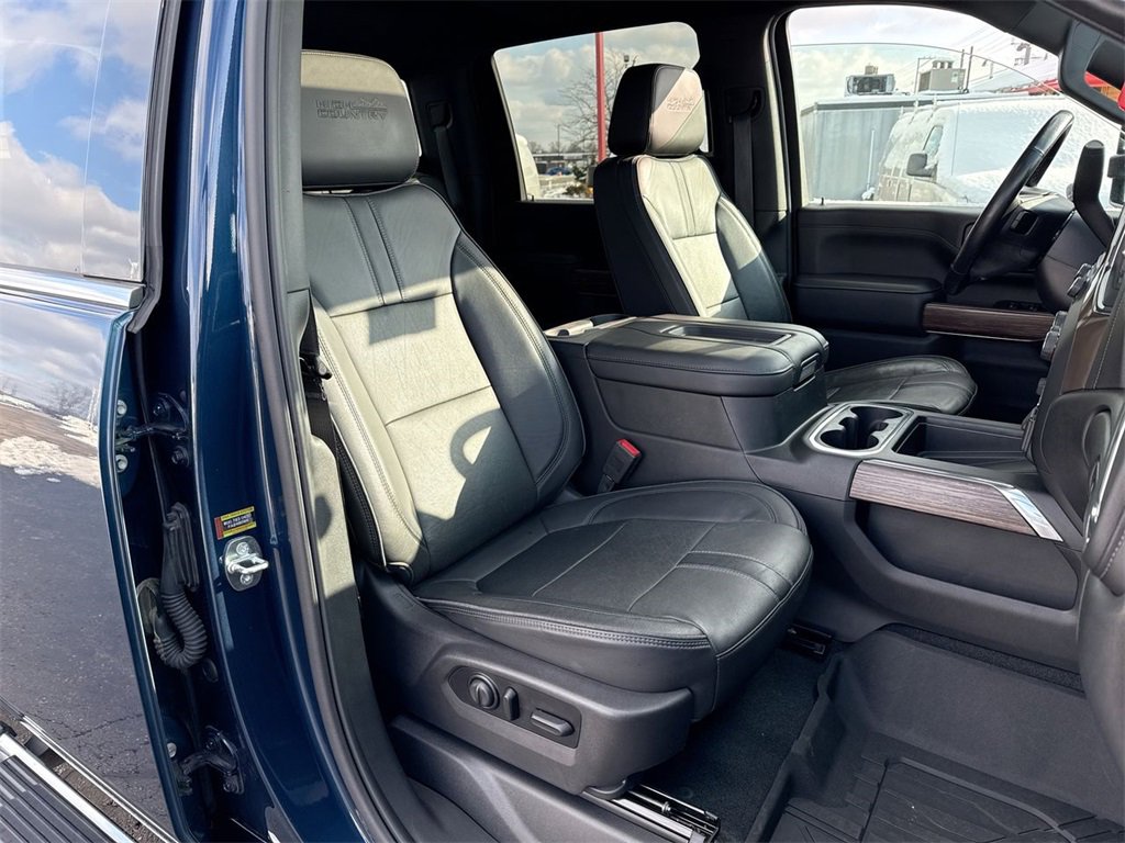 Used 2020 Chevrolet Silverado 3500 High Country w/ Z71 Off-Road Package image 25