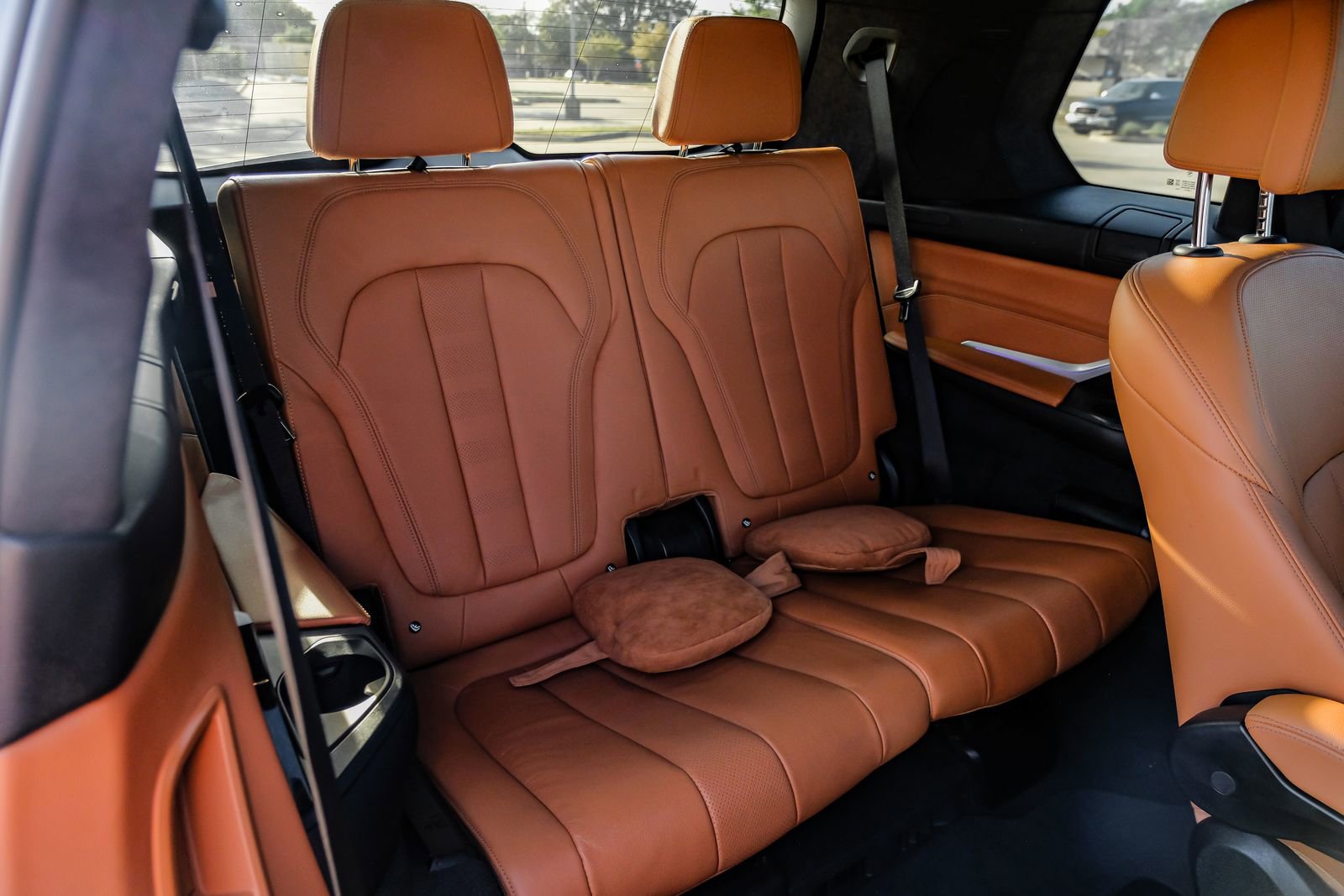 Used 2021 BMW X7 M50i w/ Executive Package image 45