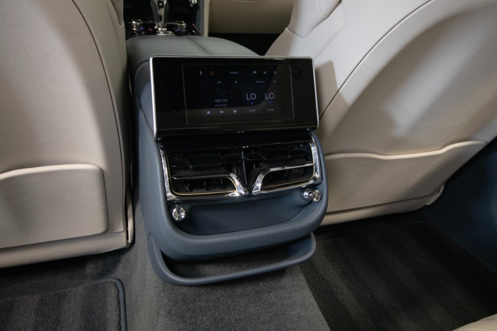 Used 2021 Bentley Flying Spur W12 image 46