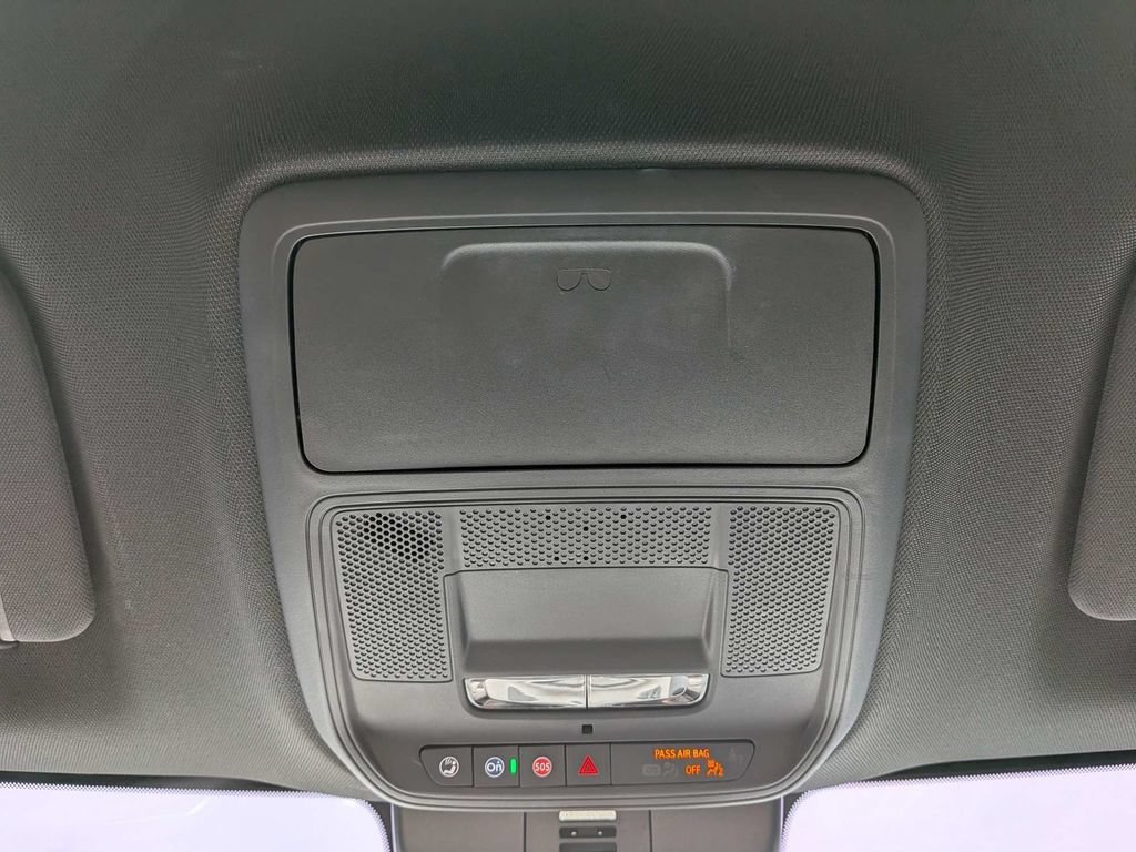 Used 2024 GMC Acadia Elevation w/ Luxury Package FWD image 23
