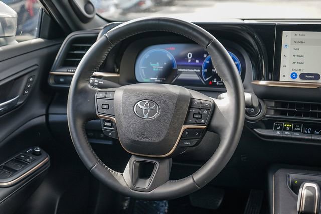 Used 2023 Toyota Crown Limited w/ Advanced Technology Package image 16