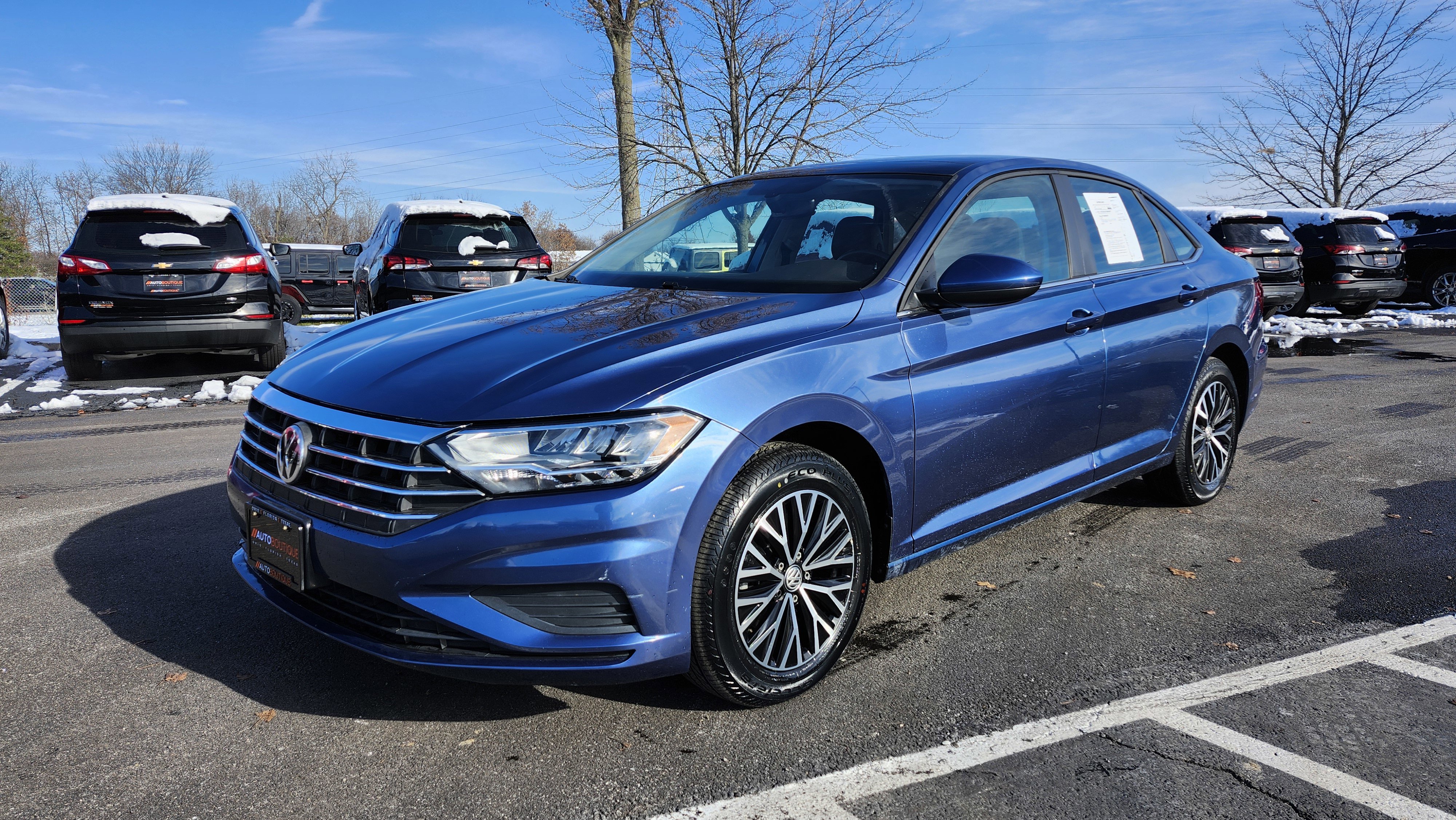 Used 2021 Volkswagen Jetta SE w/ SE Cold Weather Package image 13