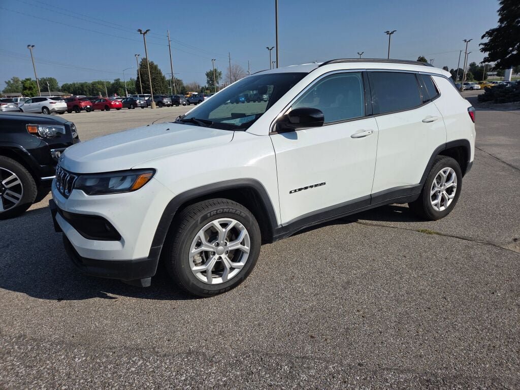 Used 2024 Jeep Compass Latitude