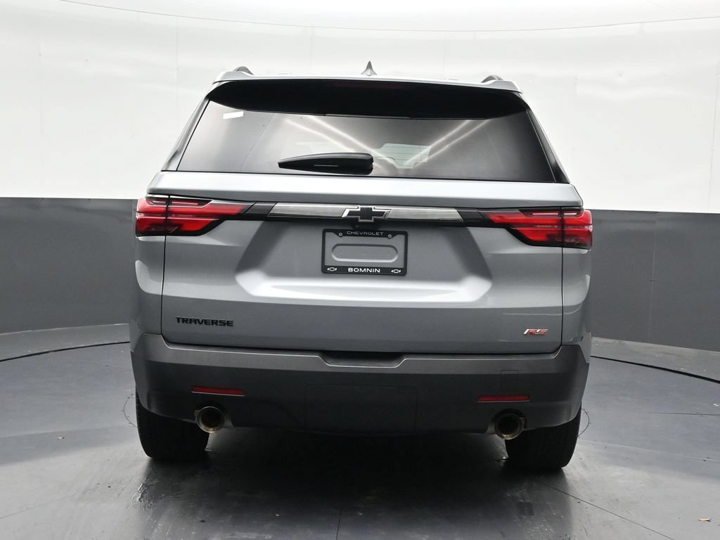 Used 2023 Chevrolet Traverse RS FWD image 4
