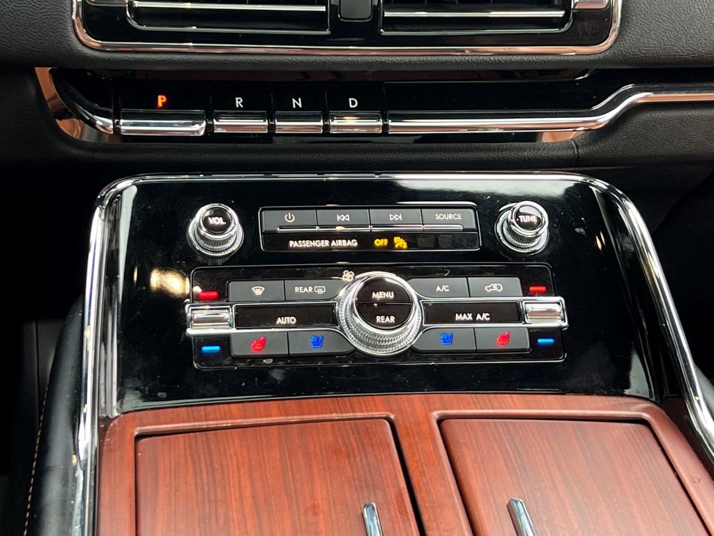 Certified 2021 Lincoln Navigator Reserve image 22