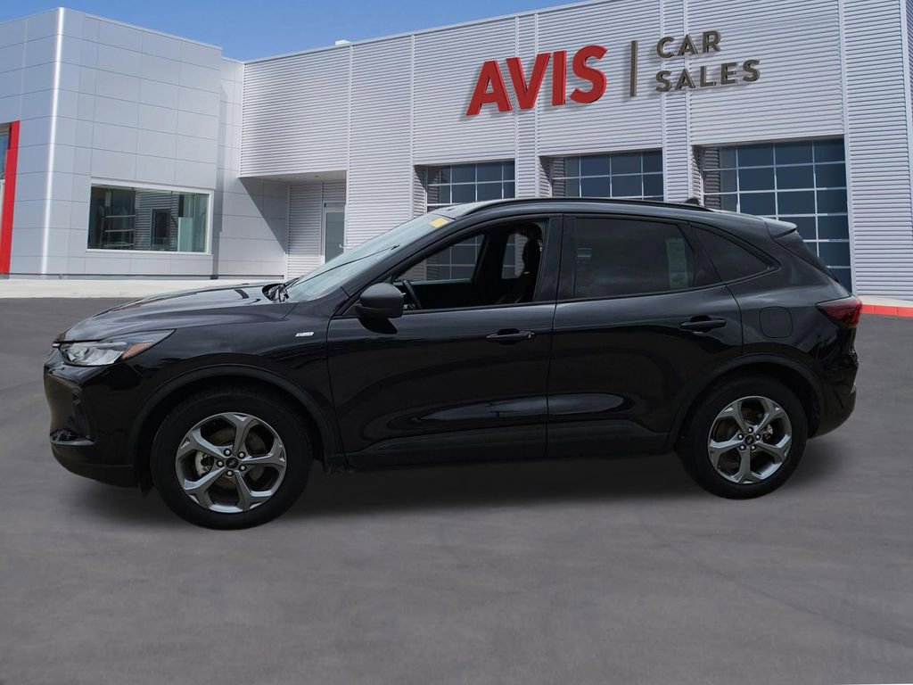 Used 2025 Ford Escape ST-Line FWD image 2