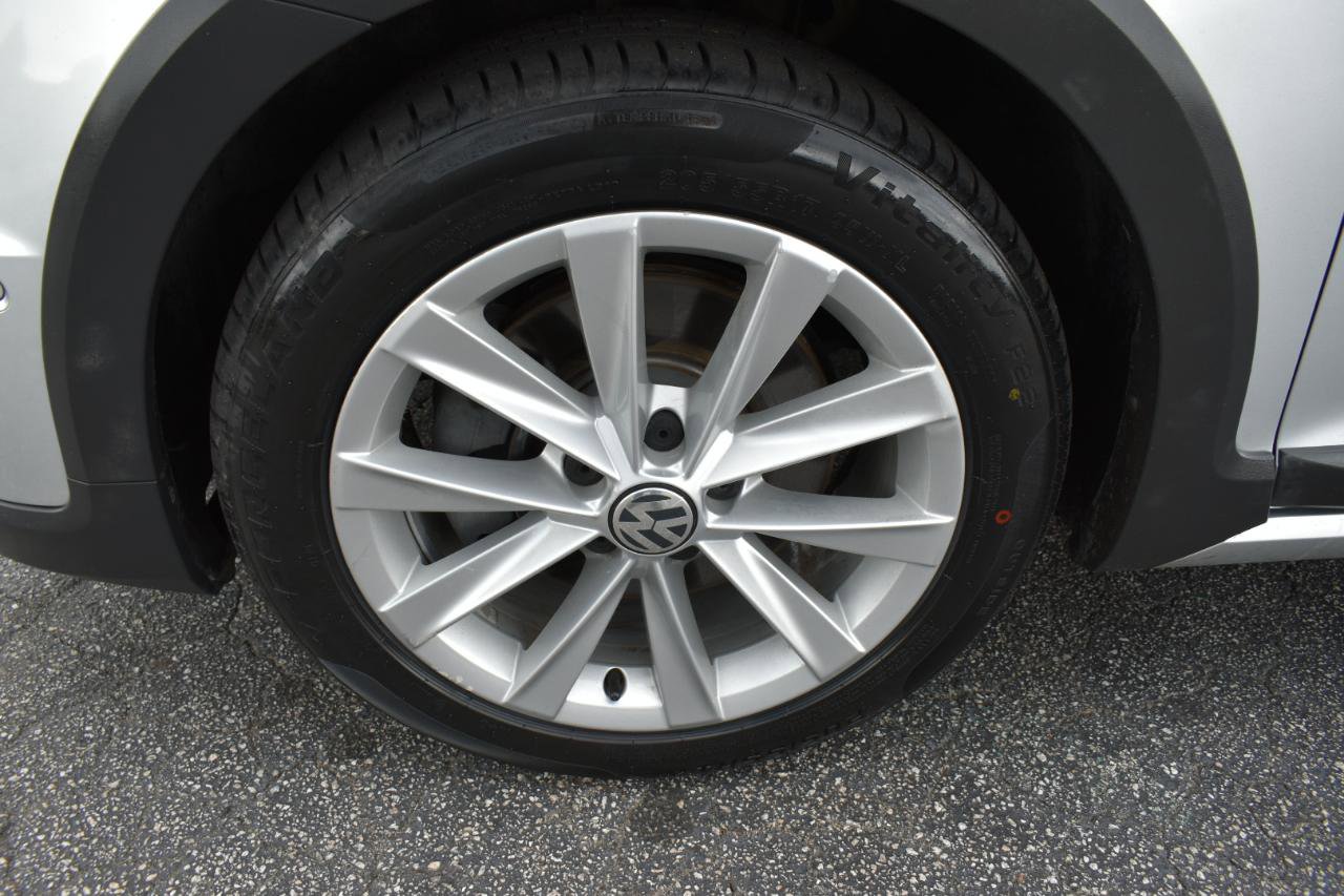 Used 2017 Volkswagen Golf Alltrack SE AWD/4WD image 31