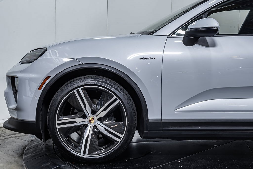 Certified 2025 Porsche Macan Electric image 21