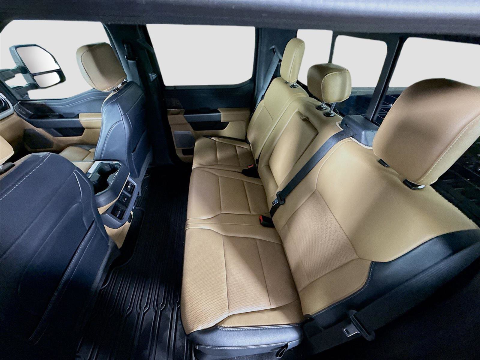 Used 2024 Ford F350 Lariat w/ Lariat Ultimate Package image 18