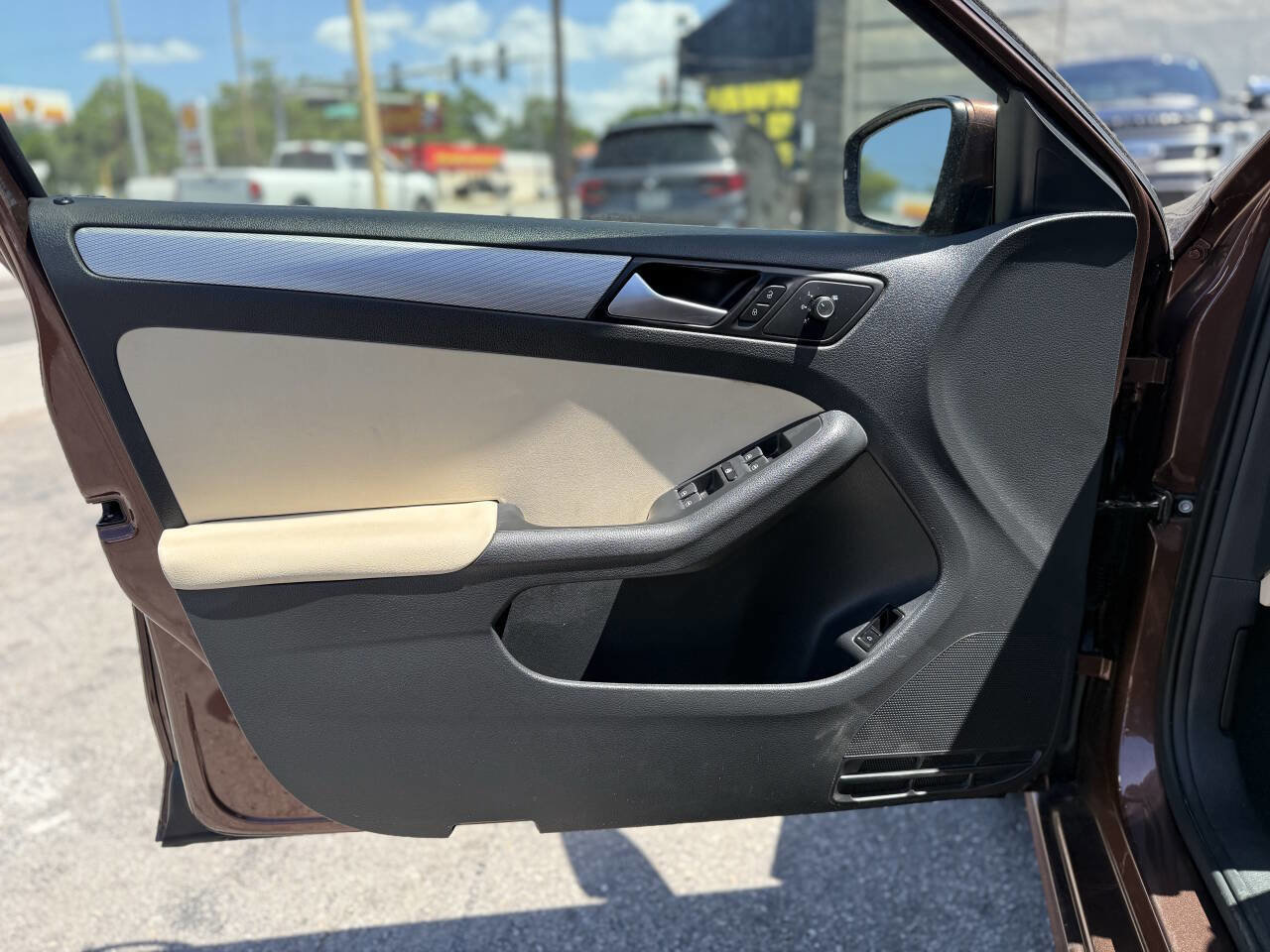 Used 2016 Volkswagen Jetta SE image 11