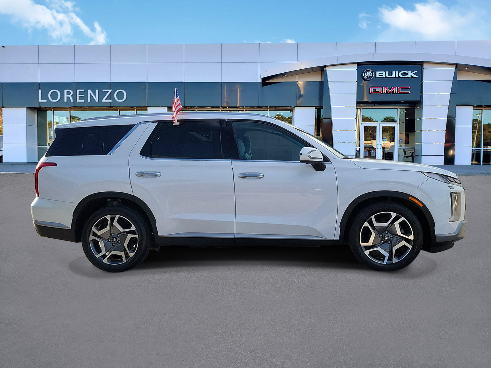 Used 2024 Hyundai Palisade SEL w/ Premium Package FWD image 4