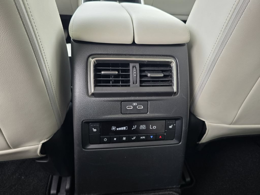 Used 2024 MAZDA CX-90 Plug-In Hybrid w/ Premium Plus AWD/4WD image 25