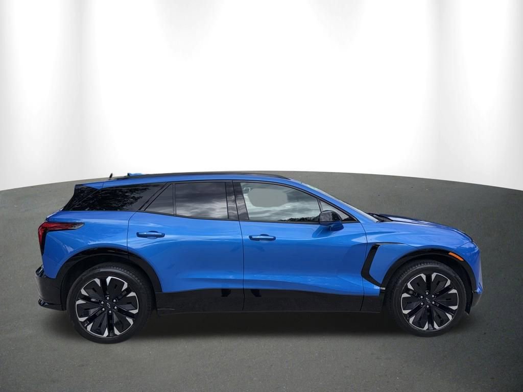 Used 2025 Chevrolet Blazer EV RS RWD image 33