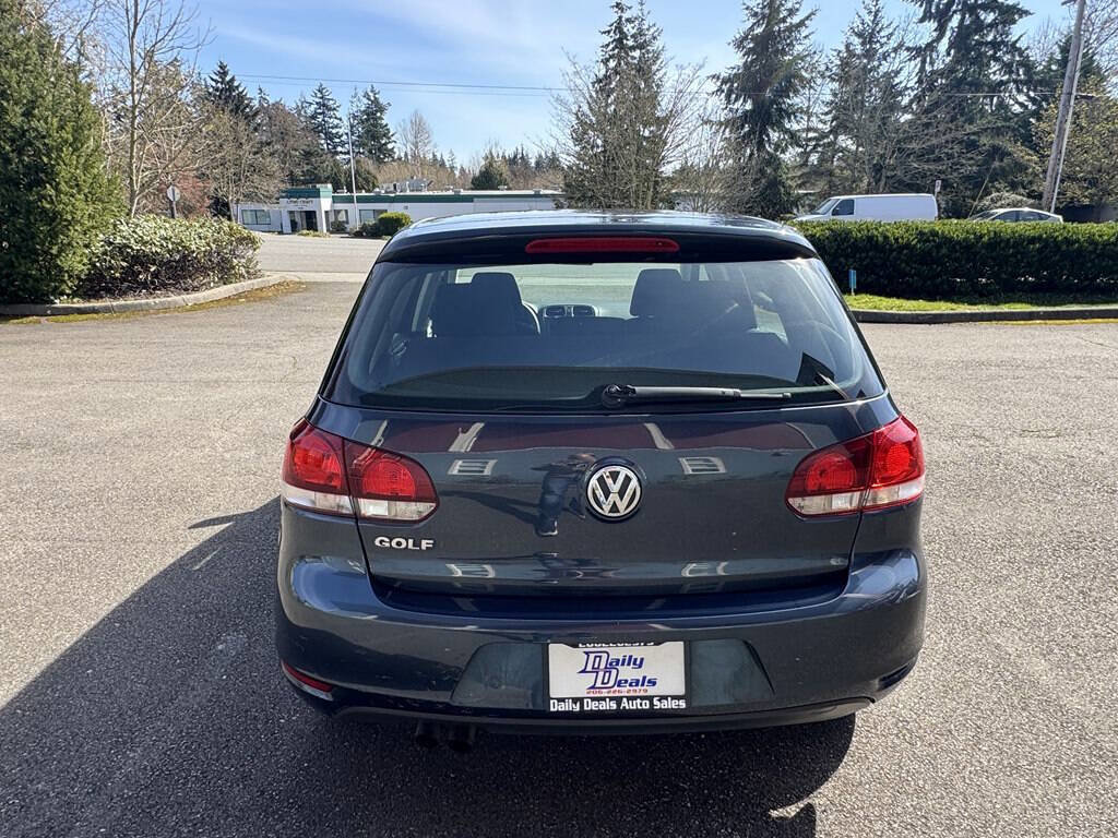 Used 2012 Volkswagen Golf 4-Door image 9