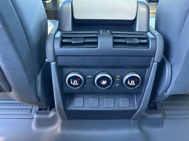 Used 2023 Land Rover Defender 110 X-Dynamic SE image 13