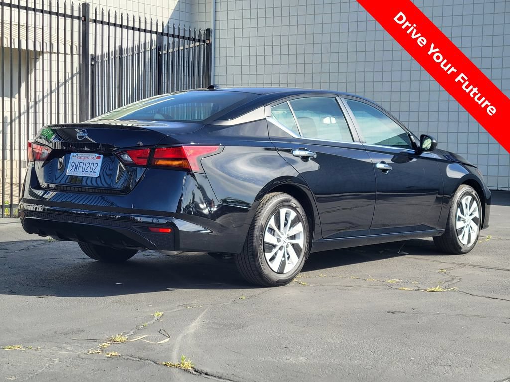 Certified 2025 Nissan Altima 2.5 S FWD image 2