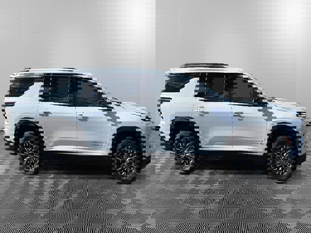 New 2026 Chevrolet Traverse LT w/ Driver Confidence Package image 8