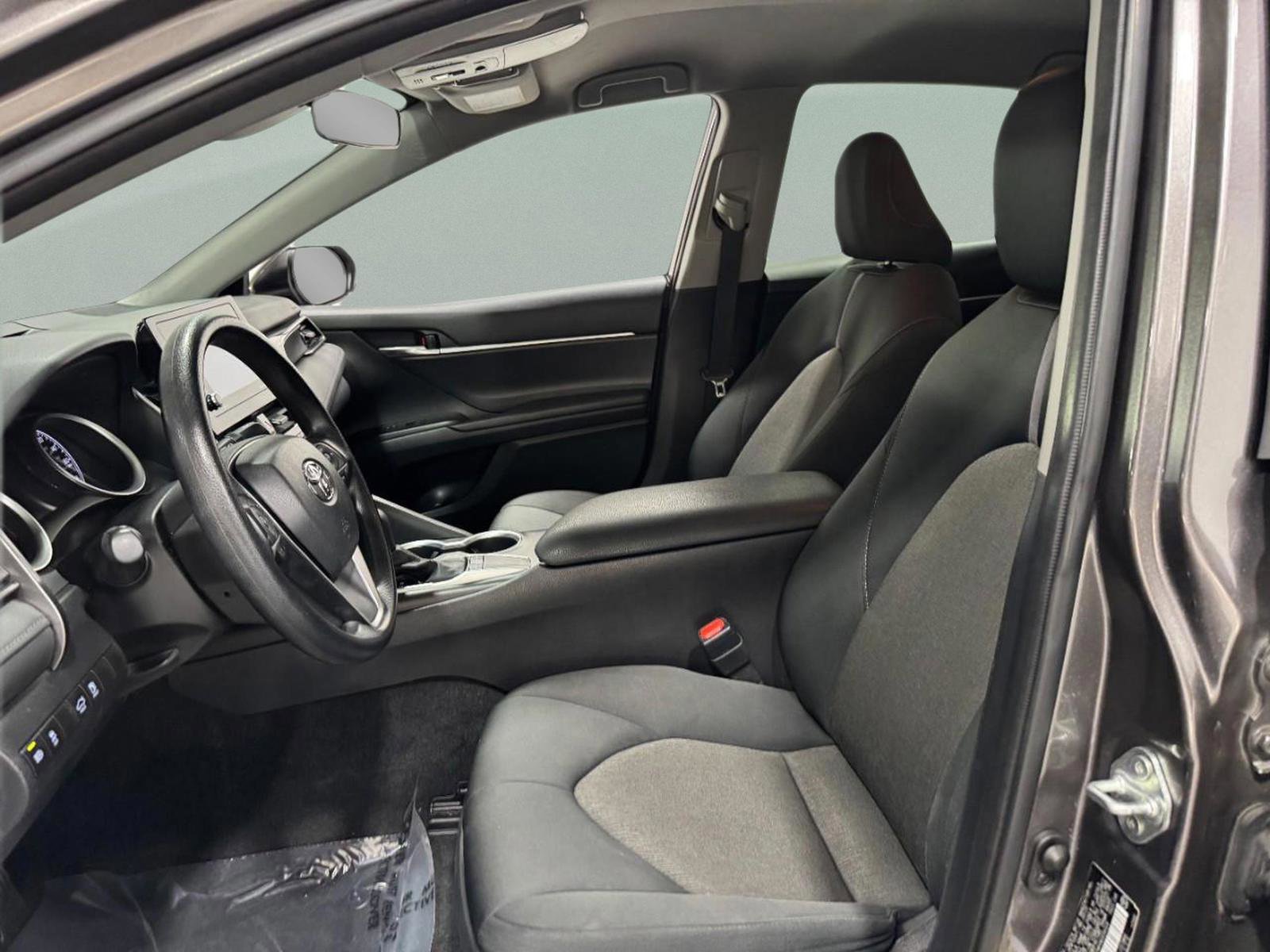 Used 2022 Toyota Camry LE image 24