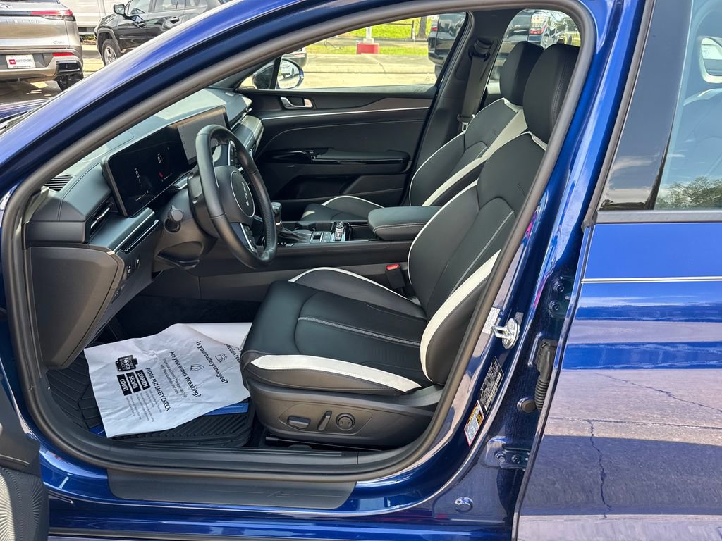 Used 2025 Kia K5 GT-Line w/ GT-Line Premium Package image 16