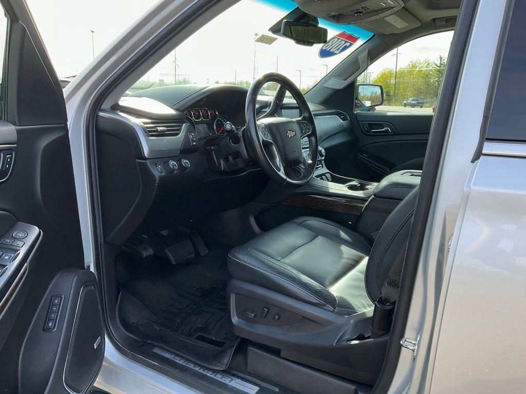 Used 2018 Chevrolet Suburban LT AWD/4WD image 20