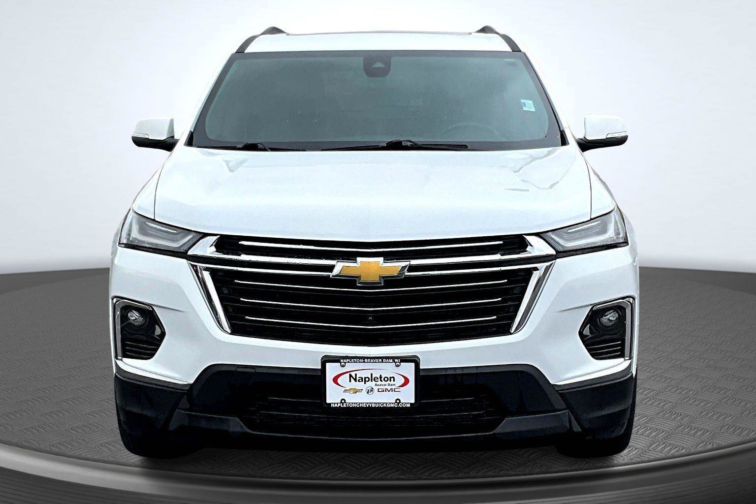 Used 2023 Chevrolet Traverse LT w/ LT Premium Package image 3