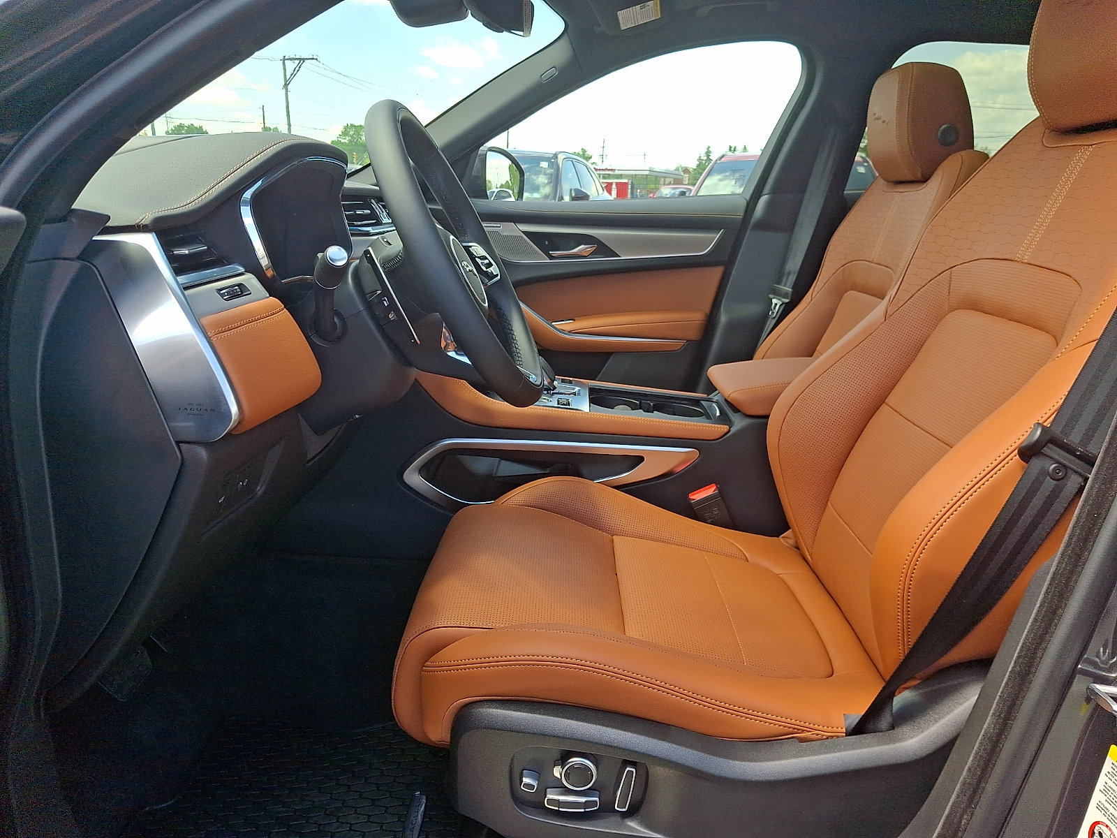 New 2026 Jaguar F-PACE R-Dynamic S AWD/4WD image 11