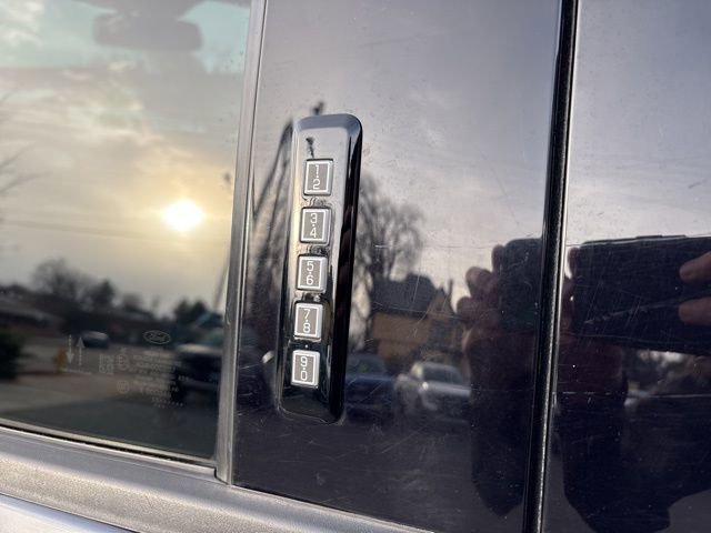 Used 2021 Ford F150 Lariat w/ Equipment Group 501A Mid image 17